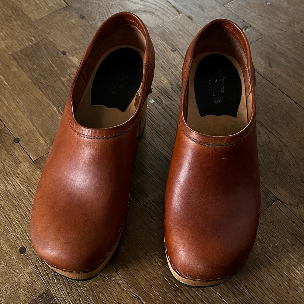 Swedish Hasbeen Bettan Clog in “Nature” Tan Free People 36 6